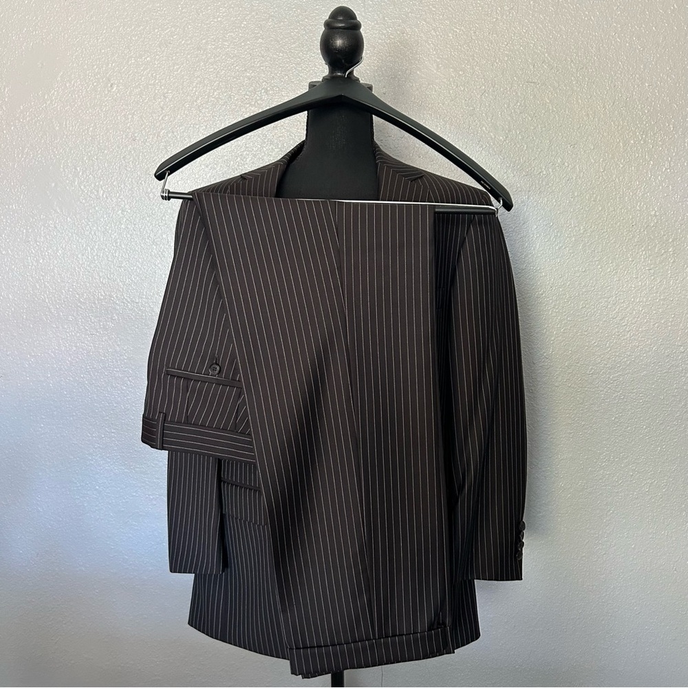BOSS Hugo Boss Blck/Whte striped suit 38S